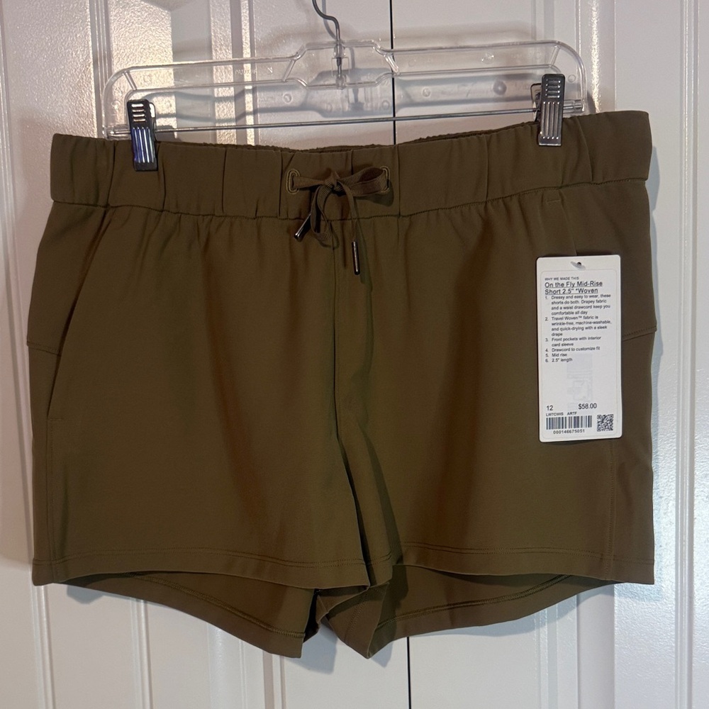 NWT On The Fly Mid-Rise Short 2.5 Olive Green Army Green Women's Shorts Size 12